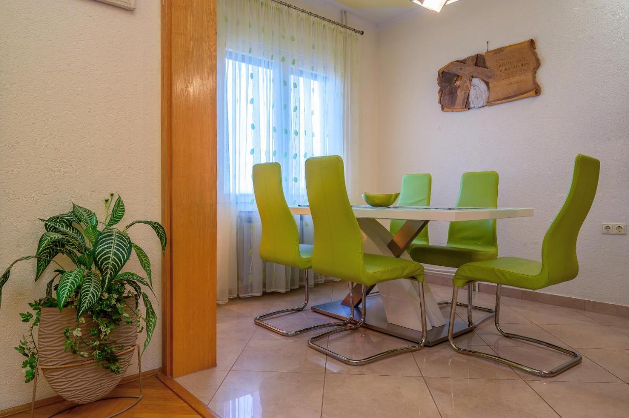 Apartments Juric โปดสตรานา ภายนอก รูปภาพ