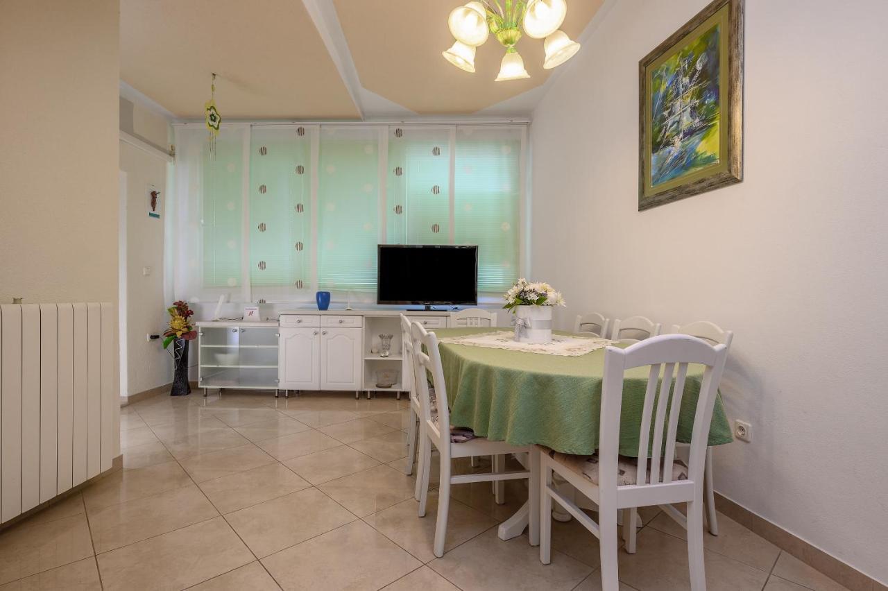 Apartments Juric โปดสตรานา ภายนอก รูปภาพ