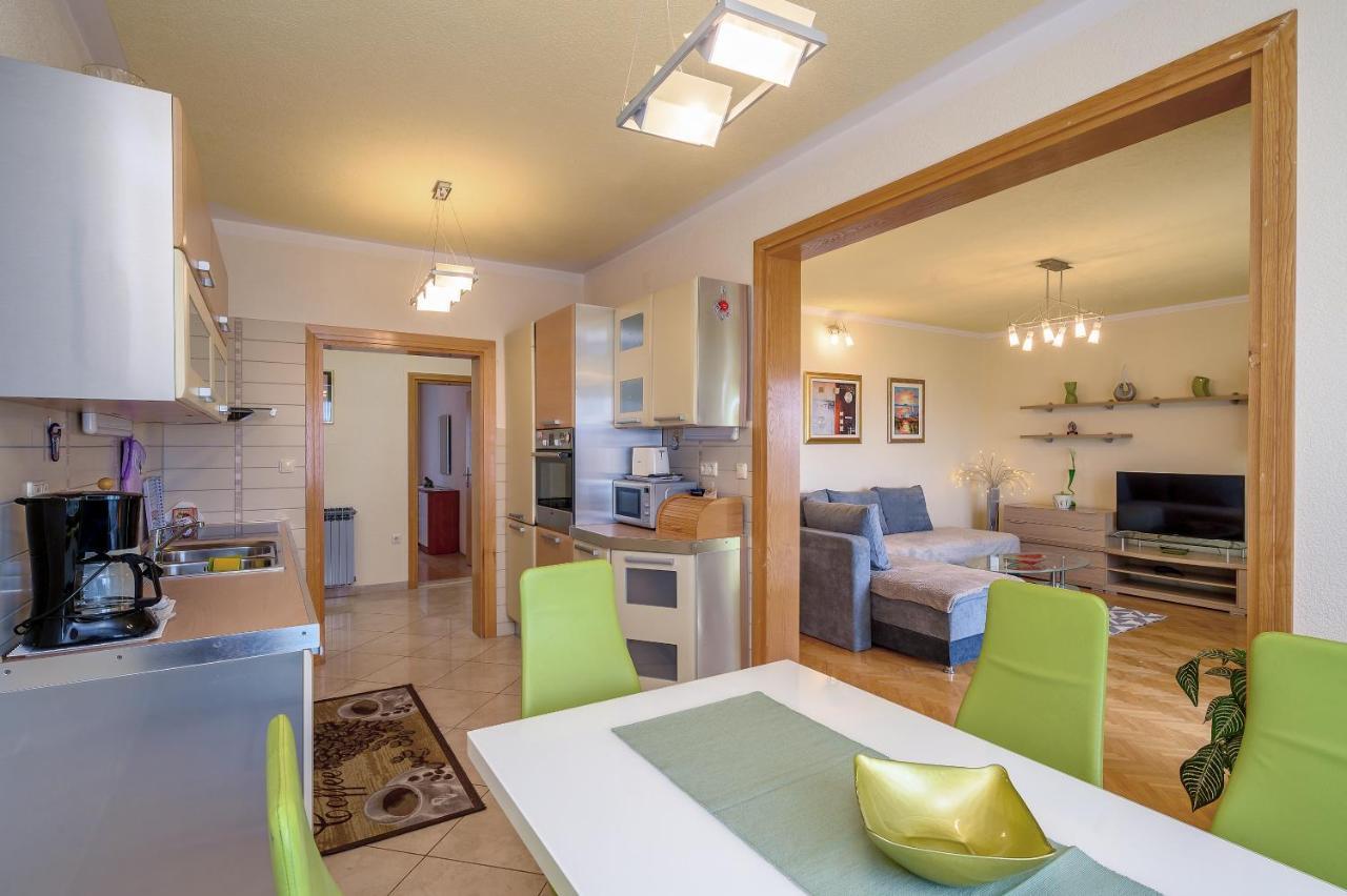 Apartments Juric โปดสตรานา ภายนอก รูปภาพ