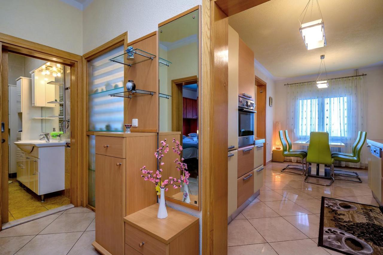 Apartments Juric โปดสตรานา ภายนอก รูปภาพ