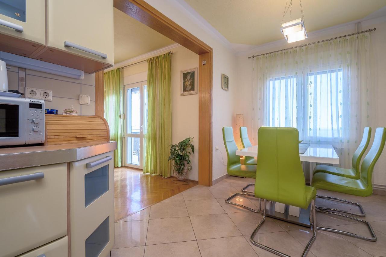 Apartments Juric โปดสตรานา ภายนอก รูปภาพ