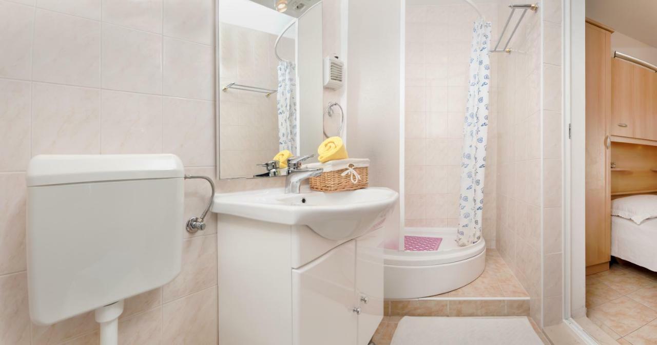 Apartments Juric โปดสตรานา ภายนอก รูปภาพ